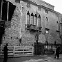 Palazzo Lucatello,in via Altinate a Padova,dopo l'incursione aerea del 1944.(Biblioteca Antoniana) (Adriano Danieli)